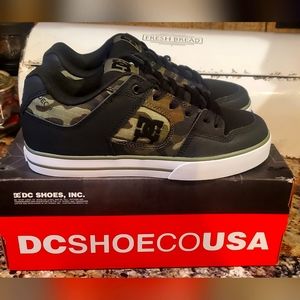 Brand New DC Camo Shoes 7.5 Mens